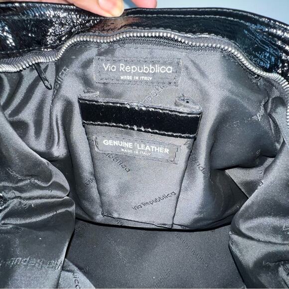 Via Repubblica Made In Italy Genuine Leather Patent Leather Purse Bag - Picture 8 of 16